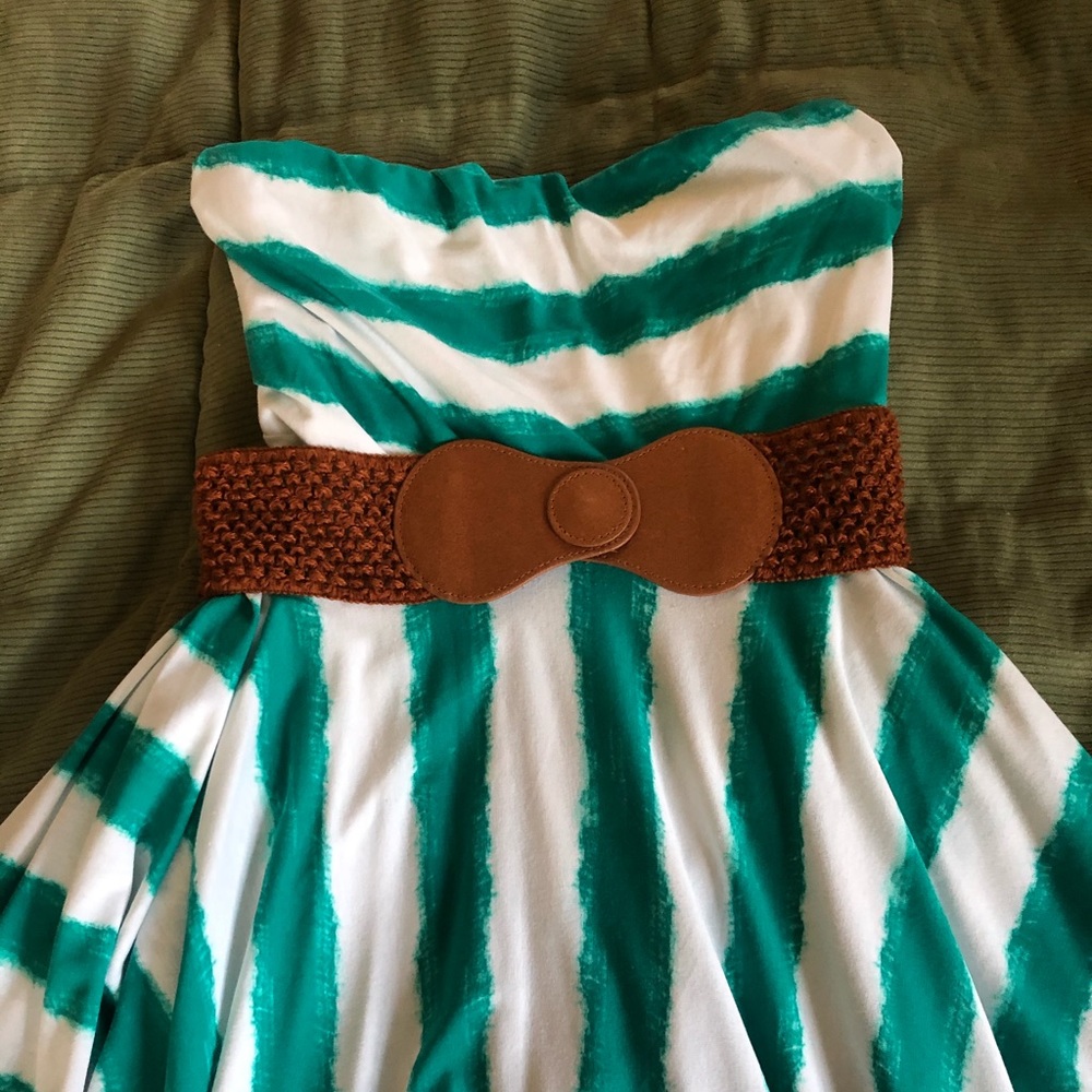 Sleeveless midi dress